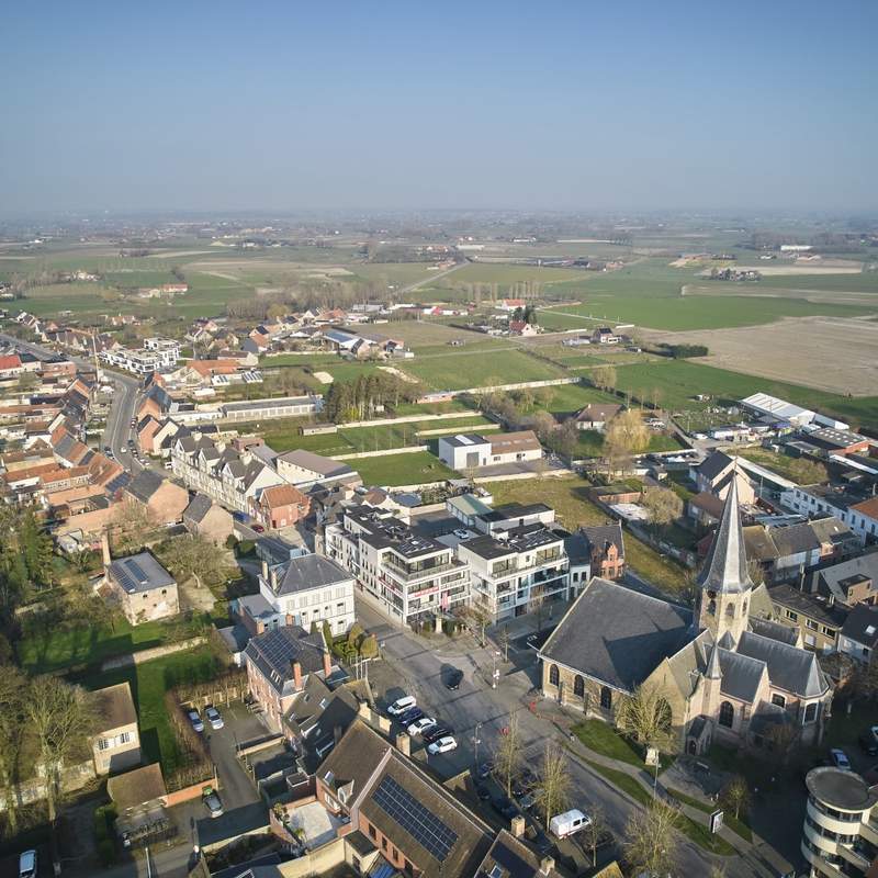 Parkeerplaatsen te koop in garage op de markt van Zwevezele