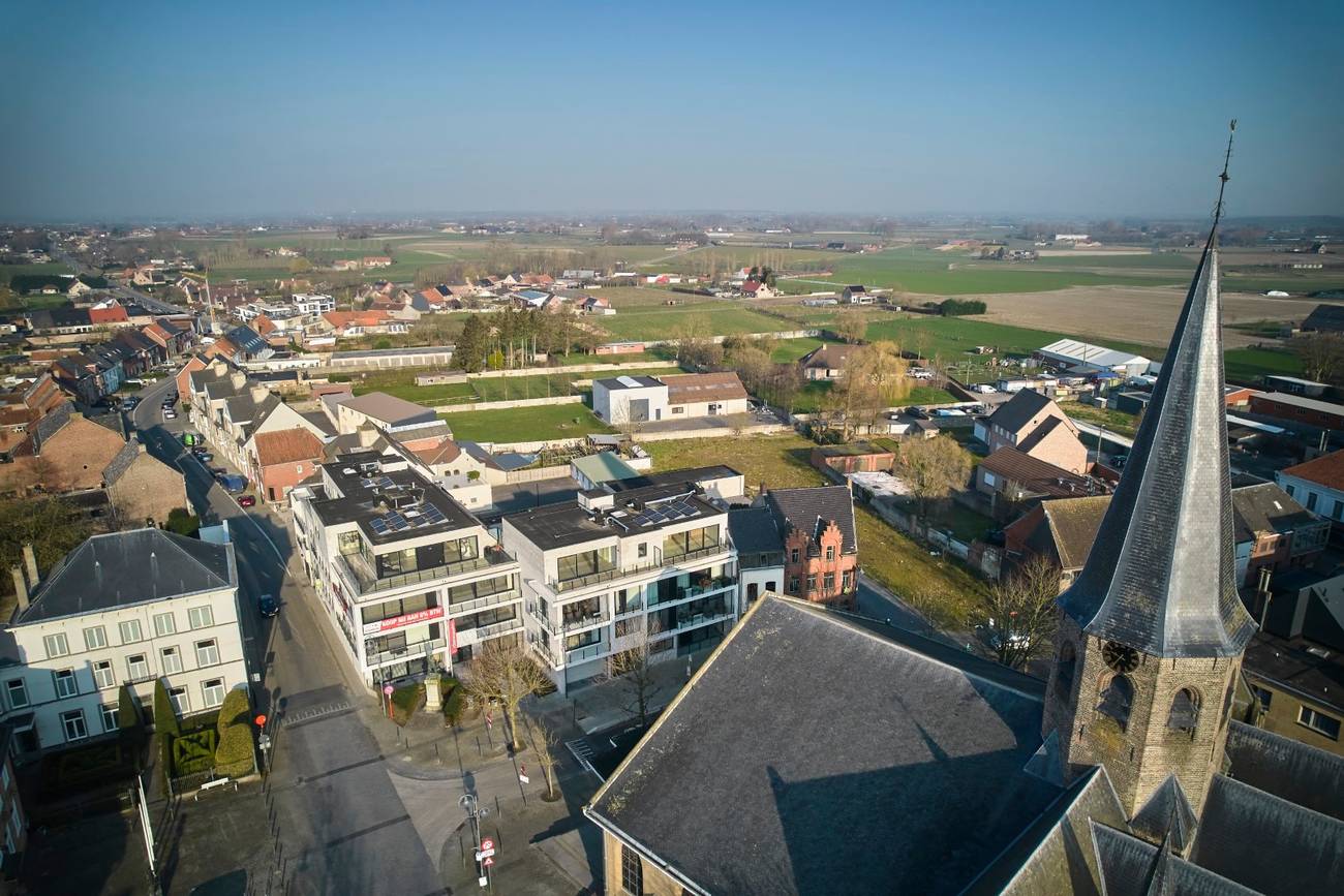 Nieuwbouw garages in Zwevezele