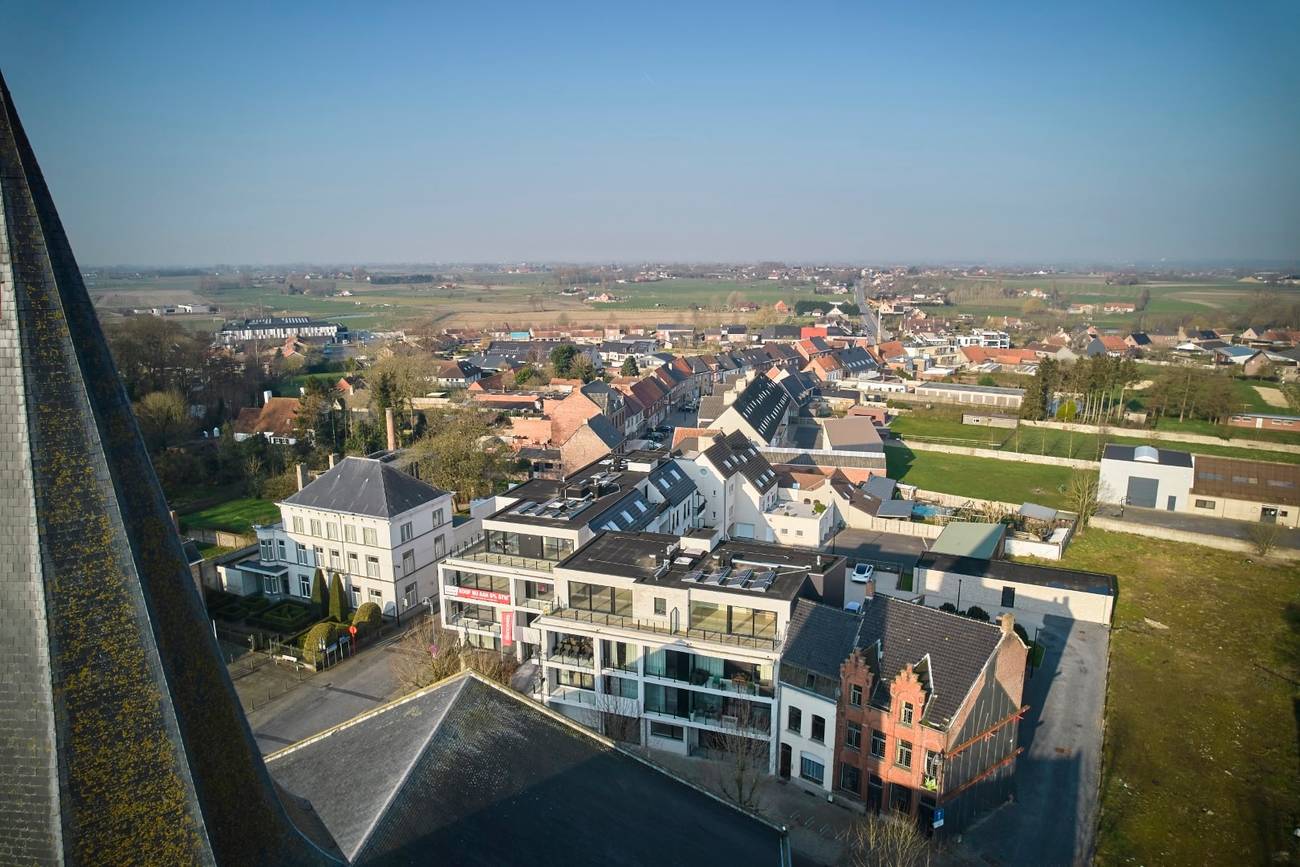 Nieuwbouw garages in Zwevezele